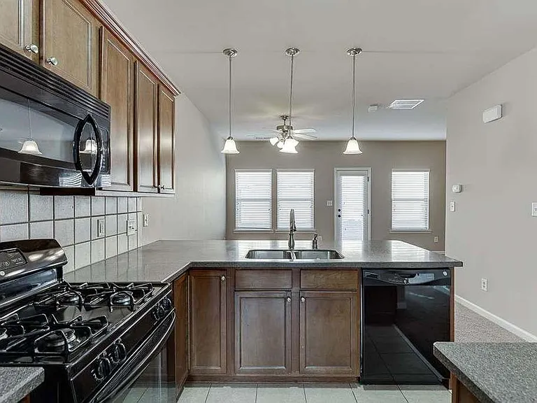 1043 Nightfall Ct NW — Photo 7