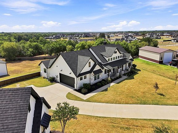 2nd image of 21 Reid Ct