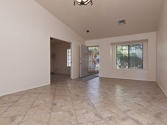 3rd image of 2831 W Redmond Dr