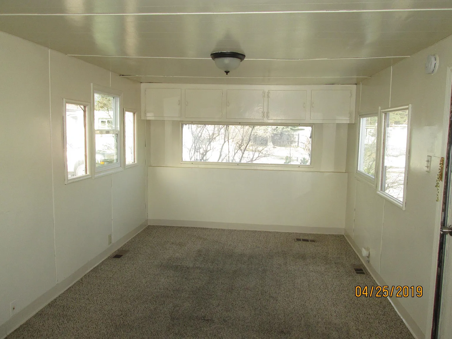 2 bed, 400 sqft, $1,150 — Photo 3