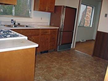 4th image of 6472 Glenallen Ave