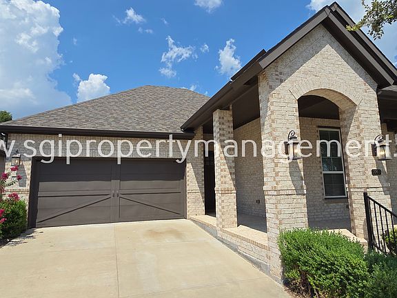 2nd image of 7703 Coronado Dr