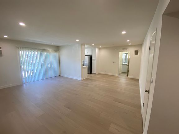 4th image of 1136 S Wooster St APT 108