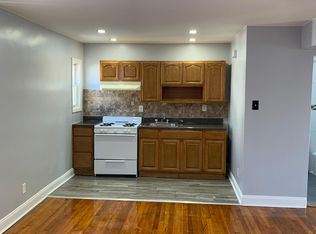 196 Park Ave #1, East Orange, NJ 07017