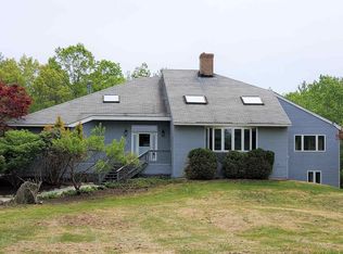 14 Hilltop Dr, Deerfield, NH 03037