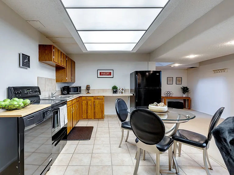 1035 Riverbend Dr SE #BASEMENT — Photo 8