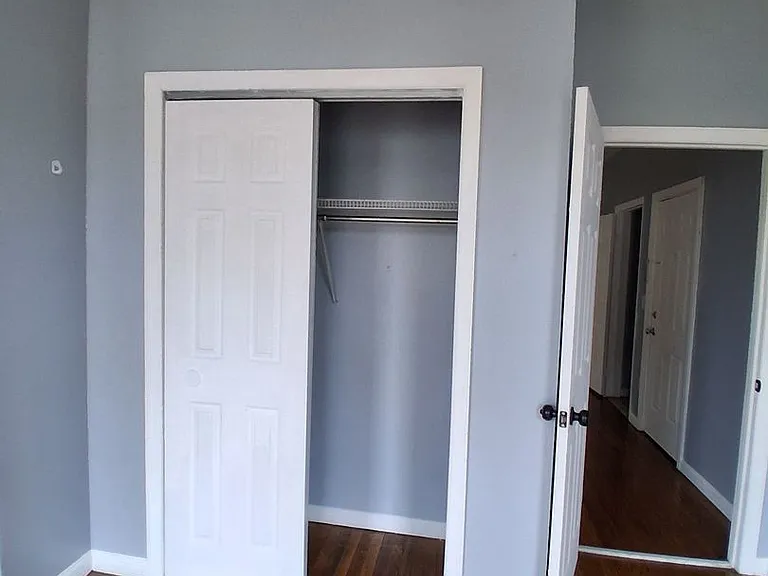 483 Avon Ave — Photo 5