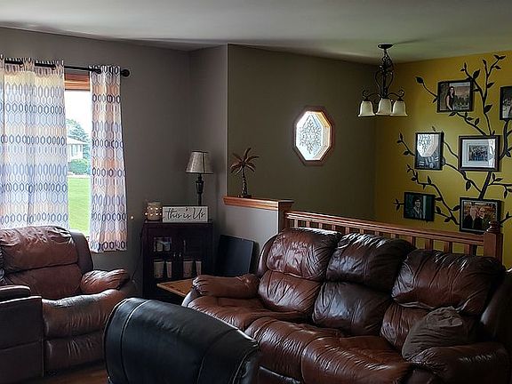 3rd image of 310 Streamwood Dr