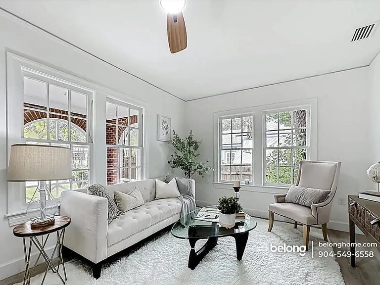 2057 Southampton Rd — Photo 4