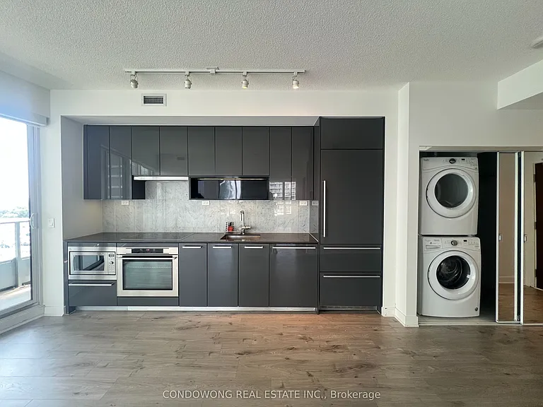 115 McMahon Dr #705 — Photo 2