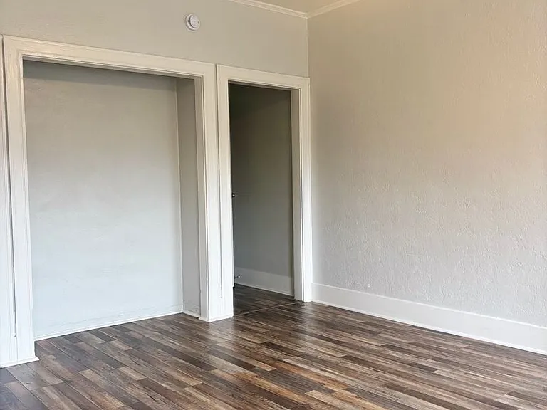 Ave 63 Apartments — Photo 8