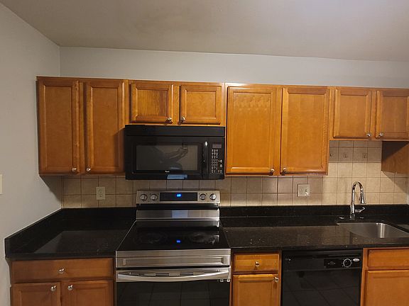 5th image of 527 Florida Ave APT T4