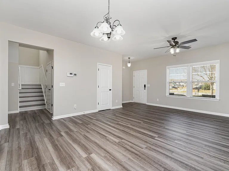 3390 Saddlebrook Dr — Photo 5