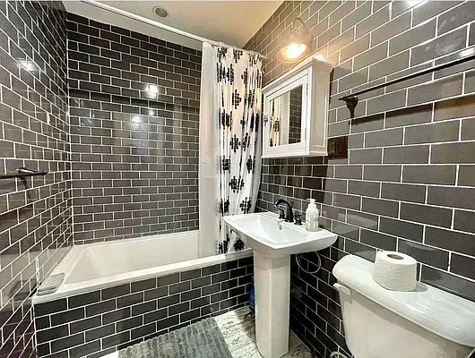 Rented by Doorway NYC, LLC | media 16