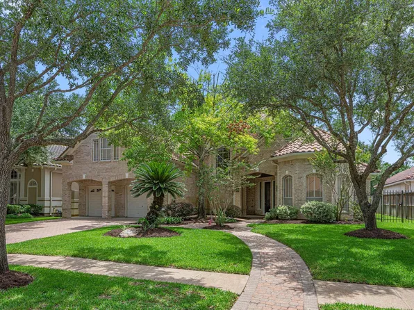 19003 Windsor Lakes Dr, Houston, TX 77094