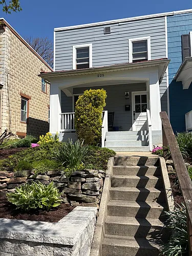 225 E 5th St Photo 1