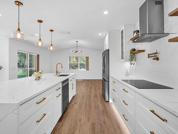 2nd image of 6511 Pelican Terrace