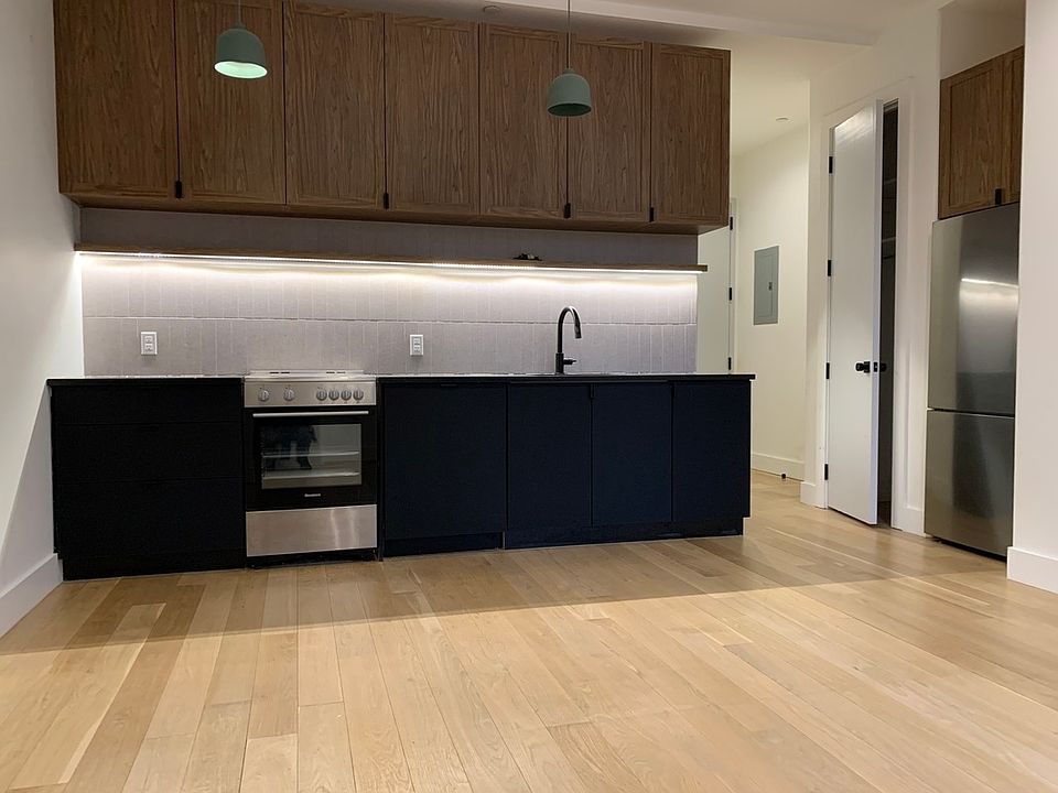 1st image of 420 Tompkins Ave #125