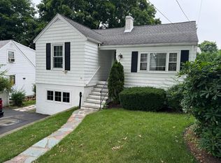 16 Colburn St, Westwood, MA 02090