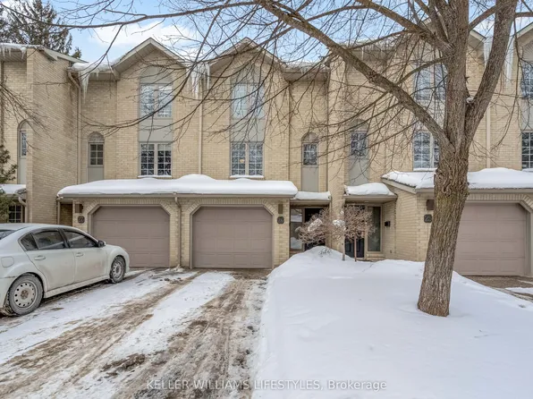 1399 Commissioners Rd W #26, London, ON N6K 4G9