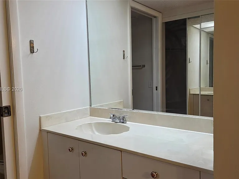 2234 SE 27th Dr #206-C — Photo 13