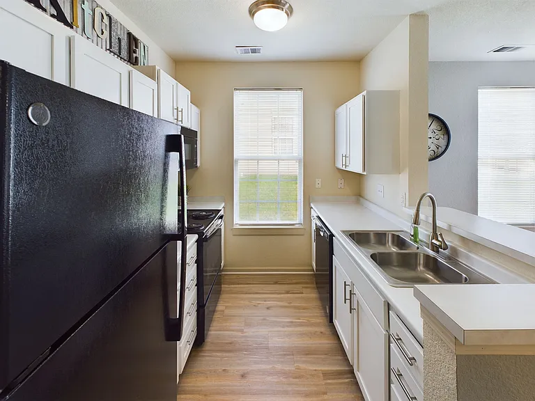 Pebble Brook Village — Photo 6
