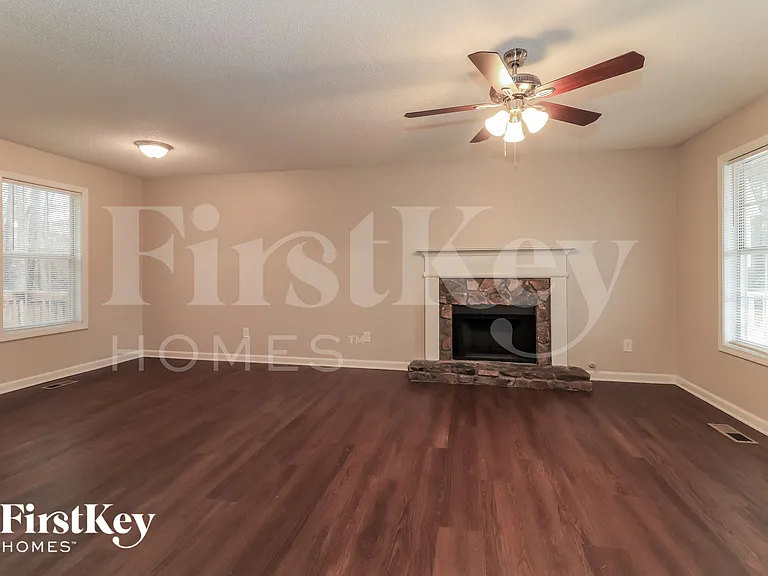 100 Ivy Brook Dr — Photo 5