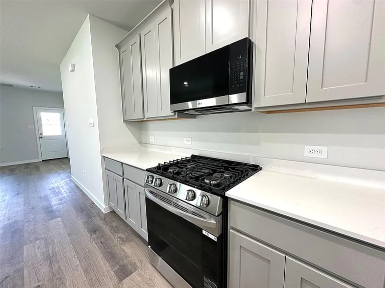12026 Curlin Dr — Photo 8