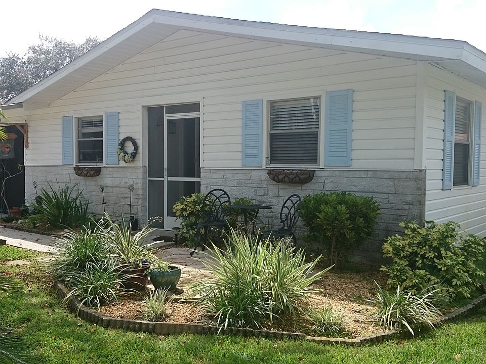 2nd image of 2064 Butternut Cir W