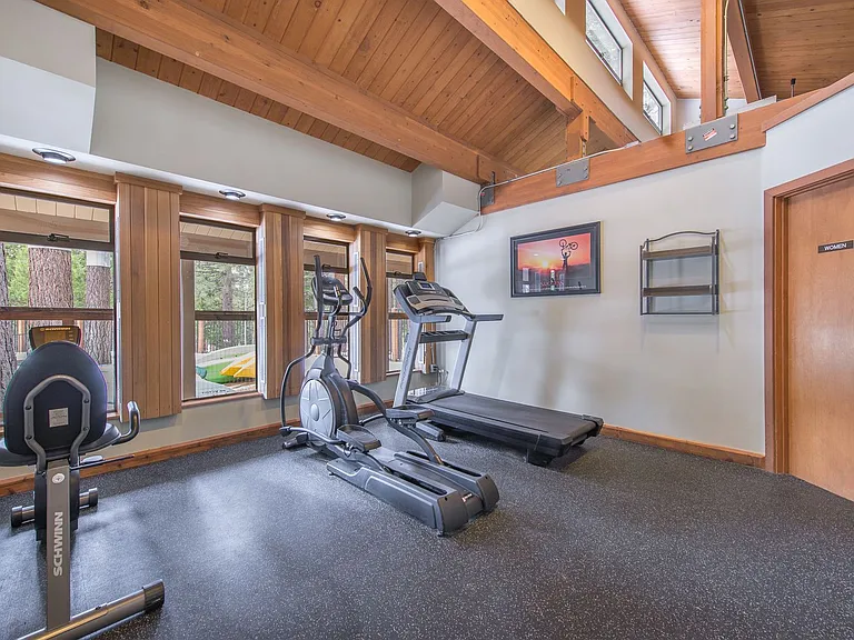 1001 Commonwealth Dr #87 — Photo 8