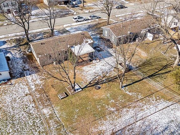 4th image of 520 S Alta Ln