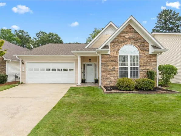 9821 Reflections Dr, Villa Rica, GA 30180