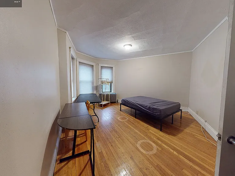 52 Charlesgate E — Photo 3