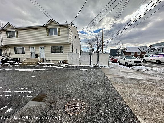 2nd image of 16 Cecil Ct