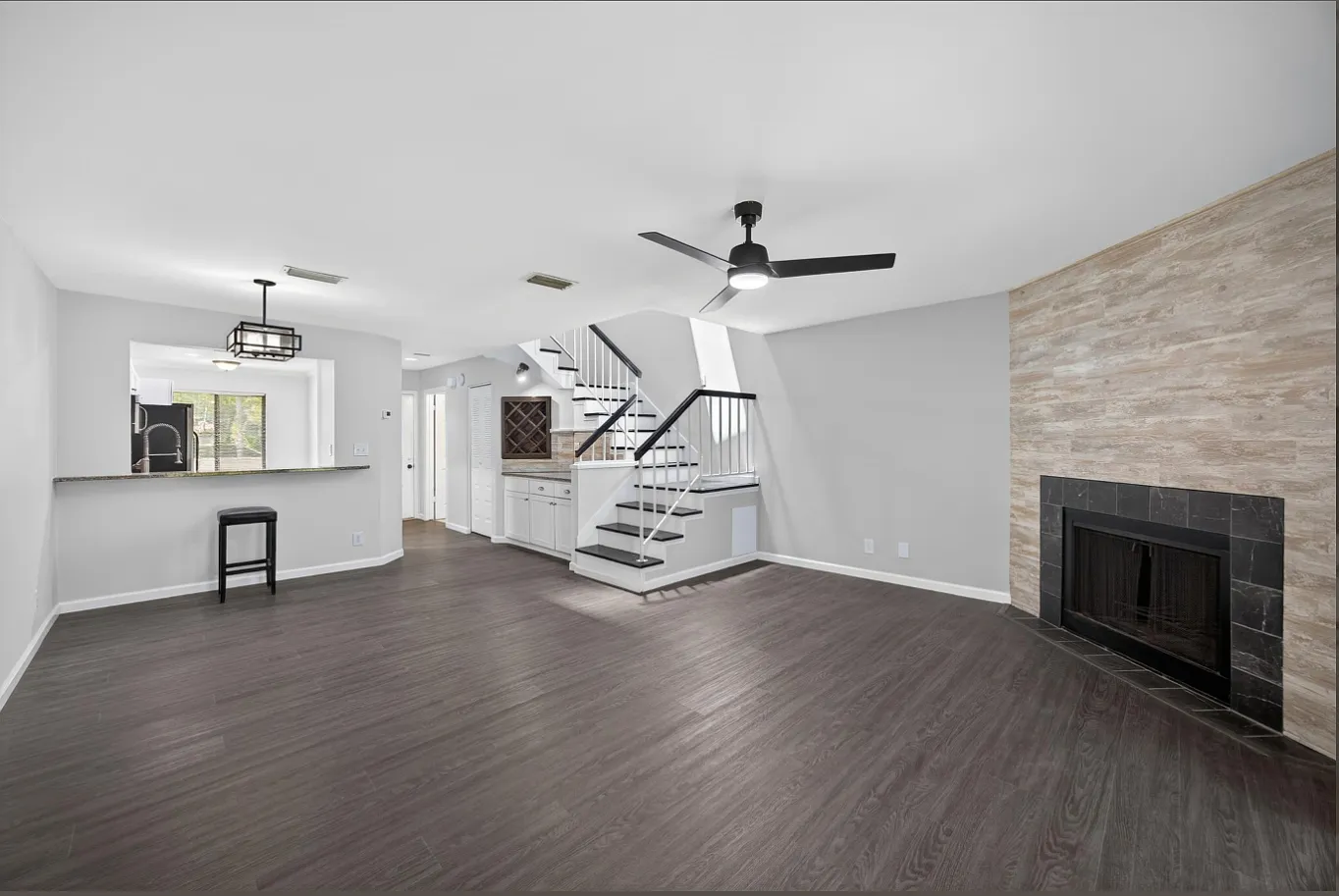 7701 Baymeadows Circle West - 1 — Photo 3