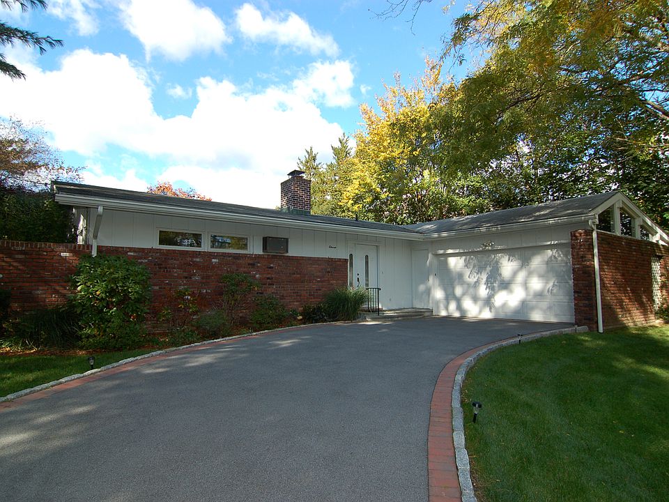 1st image of 11 Polk Pl