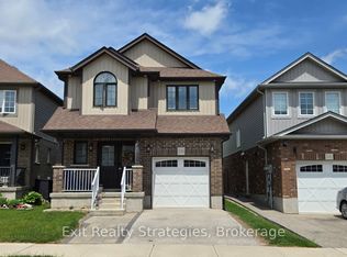 250 Moorlands Cres, Kitchener, ON N2P 0C4
