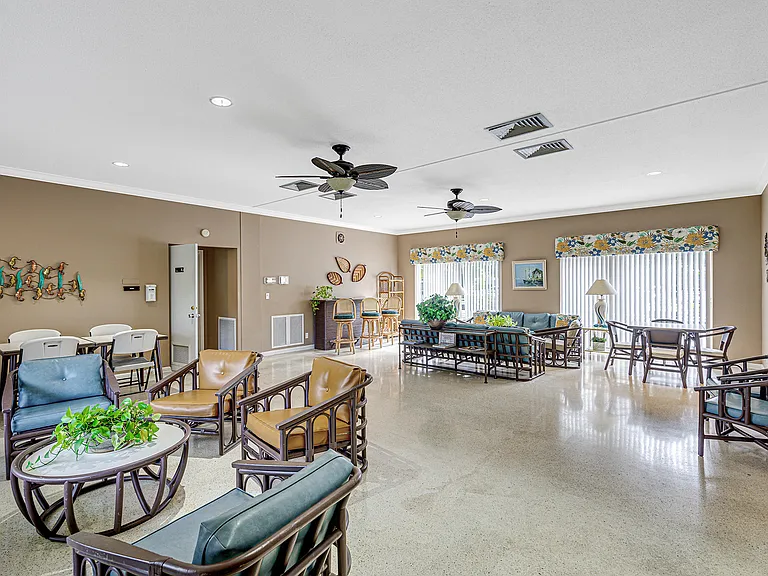 5570 Tamberlane Cir #131 — Photo 31