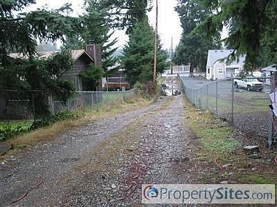 3rd image of 16809 11th Ave E