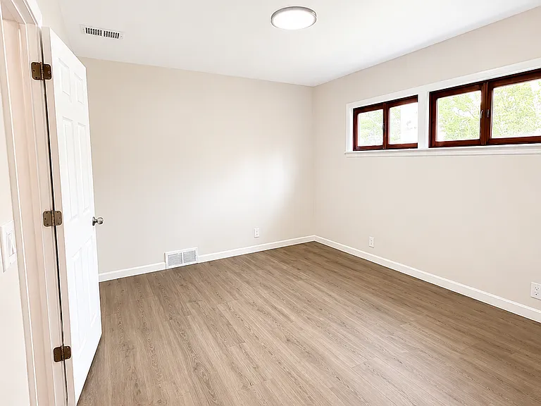 3428 Hazelton Ave — Photo 6