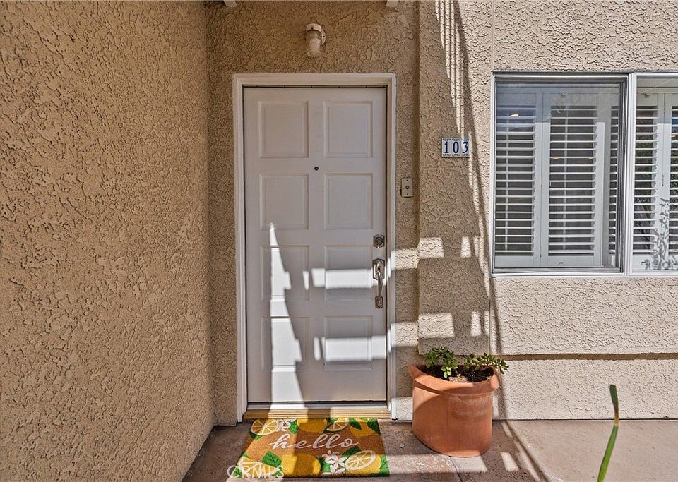 1st image of 4558 Willis Ave Unit 103