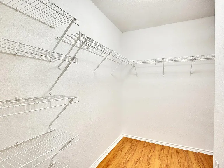 1002 Remington Dr — Photo 22