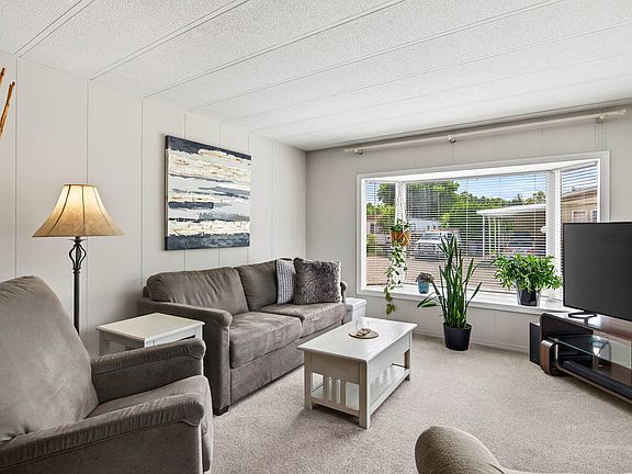 4th image of 2401 Ord Rd #109