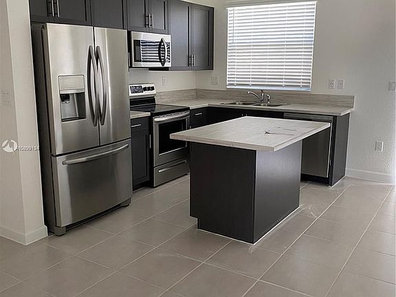 4th image of 20680 NE 7th Ct #0