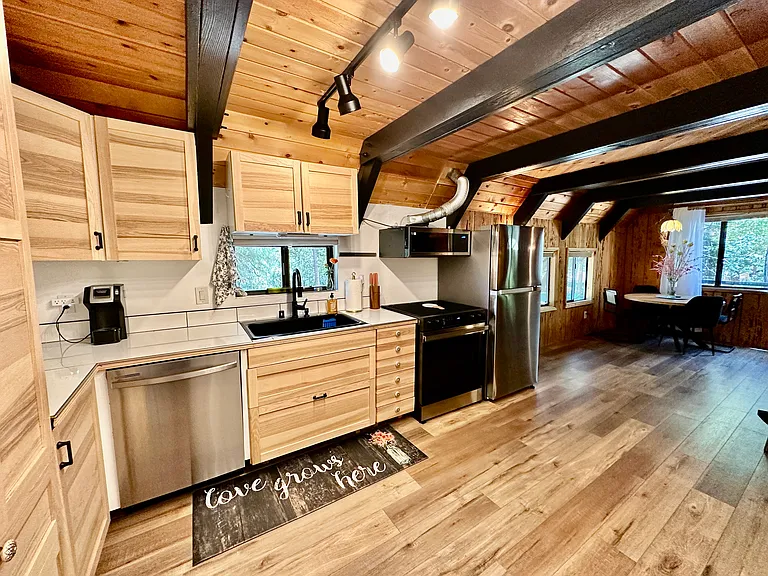 25245 Rosaline Rd — Photo 11
