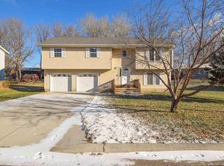 702 Royal Ave, Crooks, SD 57020