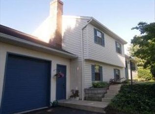 207 Joyce Dr, Lititz, PA 17543