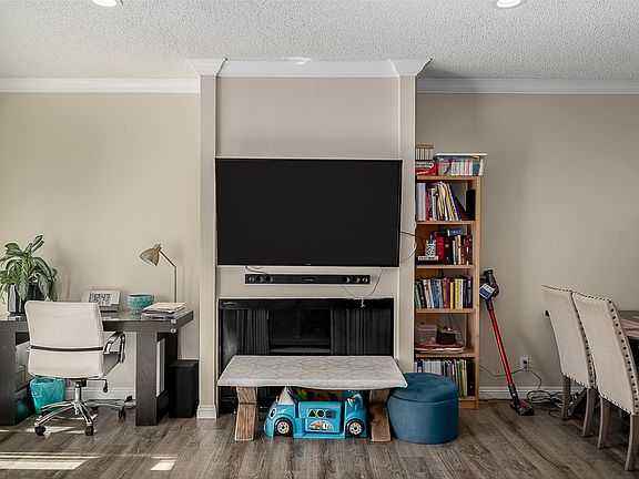 3rd image of 5142 Zelzah Ave APT 22