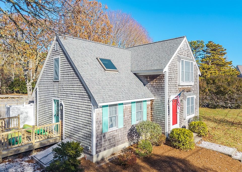 1st image of 35 Pine Tree Rd