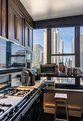 Rented by BARNES New York | media 8